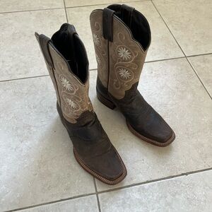 Brown and Tan Western Cowboy Boots